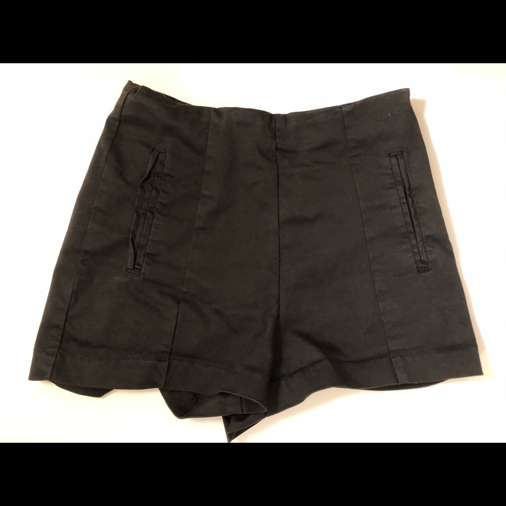 European Black High Waist Stretchy Pleated Shorts